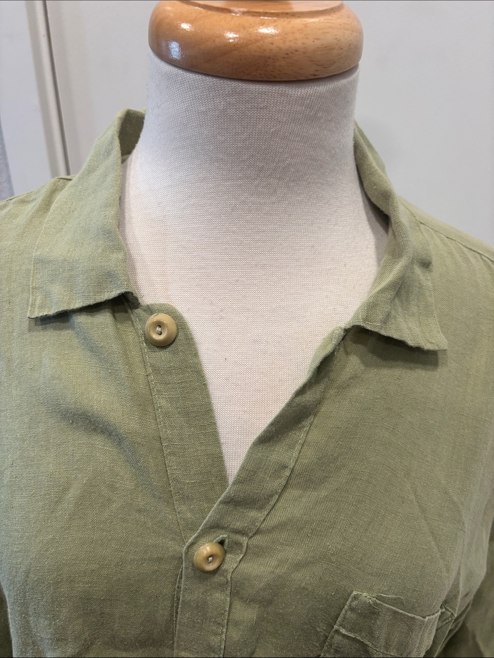 GUC Flax by Jeanne Engelhart Light Olive Linen Relaxed Button-Down Shirt - Picture 3 of 9